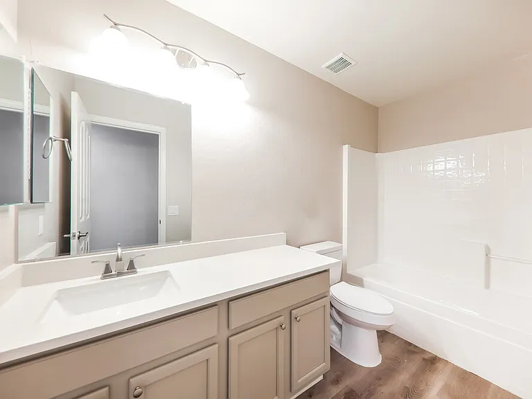 10043 N 115th Dr — Photo 15
