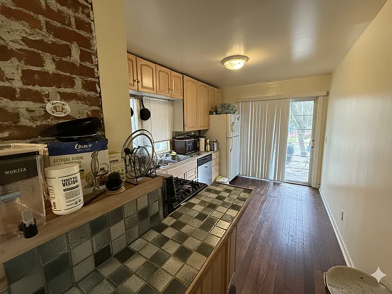 2205 Haste St — Photo 4