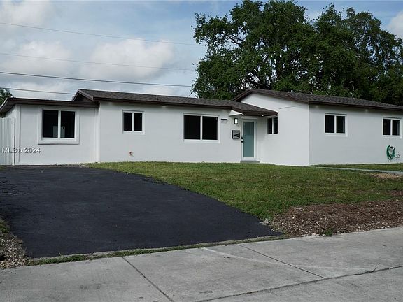2nd image of 10511 Caribbean Blvd