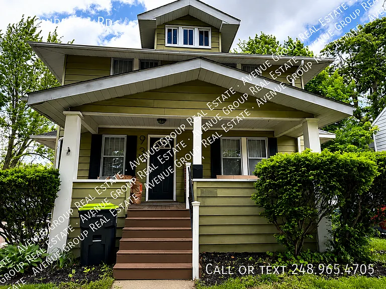 93 Chippewa Rd — Photo 1