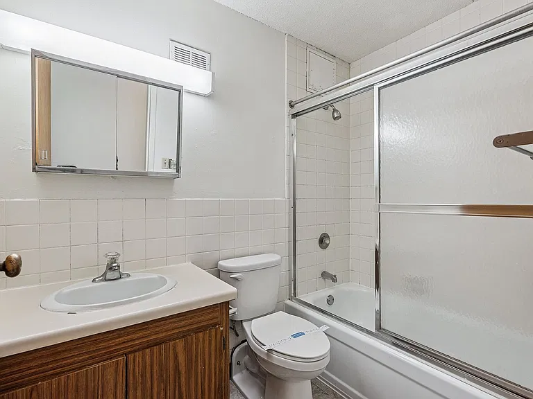 Chateau Student Housing Cooperative — Photo 43