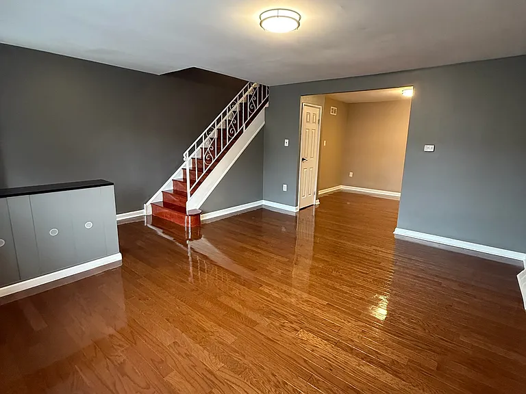 9889 Garvey Dr — Photo 6