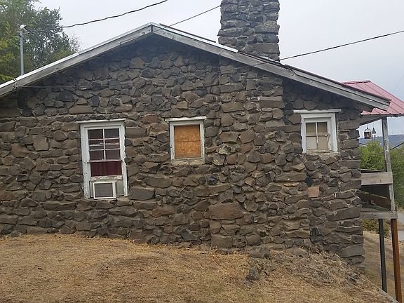 3rd image of 408 Ronald Dr