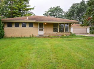 724 Fancher Rd S, Racine, WI 53406