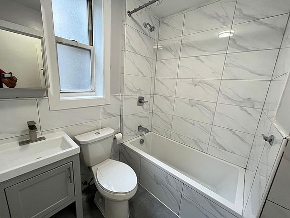 3rd image of 9 Gifford Ave #23E