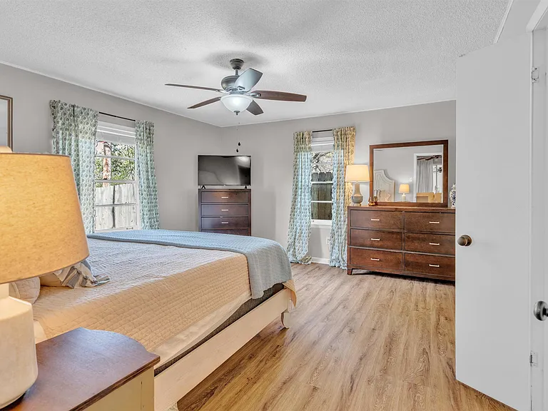 1383 S White Station Rd — Photo 19