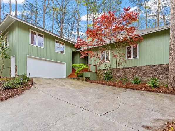 716 Bayberry Dr, Chapel Hill, NC 27517