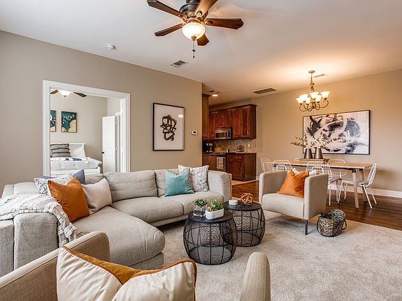 2nd image of 1309 Halcyon Pl
