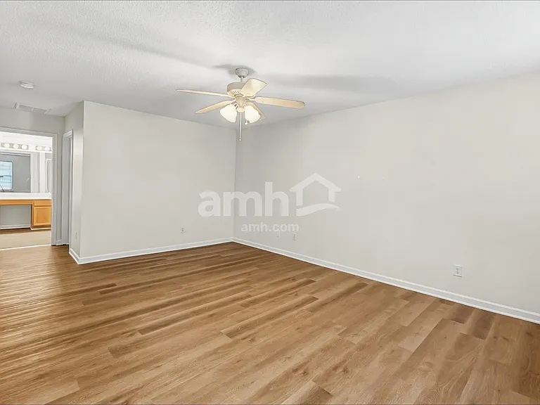 2714 Dandelion Dr — Photo 12