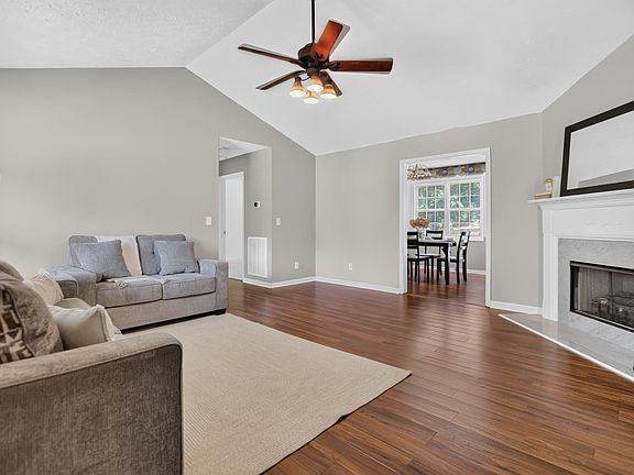 2nd image of 238 Jones St