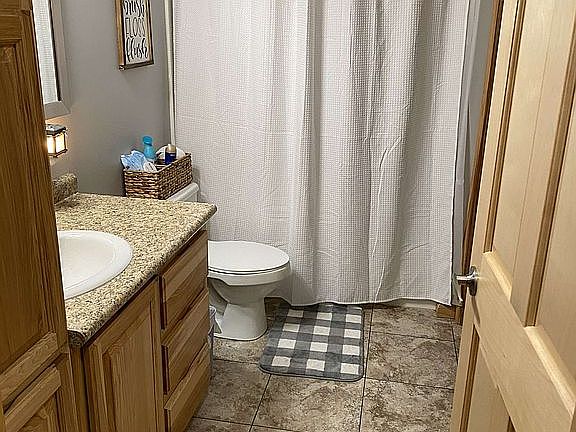 5th image of 160 Murray Ln