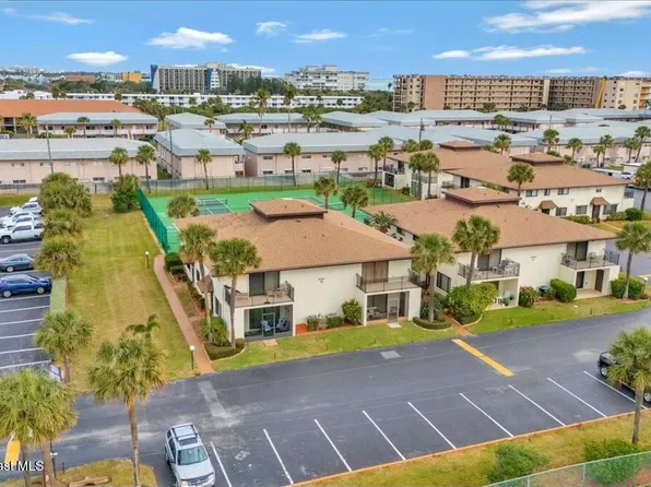 3010 N Atlantic Ave APT D, Cocoa Beach, FL 32931