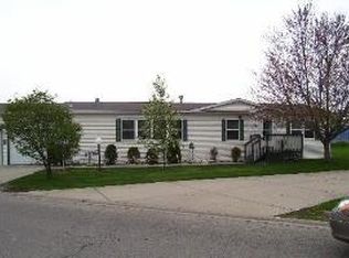 307 Mallard Ln, Sandwich, IL 60548