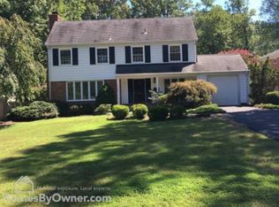7501 Venice Ct, Falls Church, VA 22043