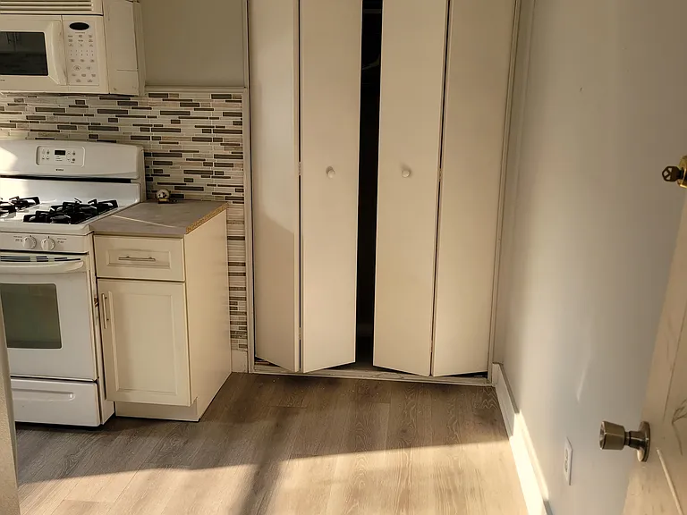5148 Butler St #2 — Photo 7
