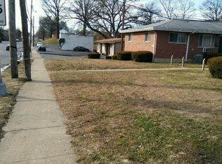 1213 Chambers Rd APT F, Ferguson, MO 63135