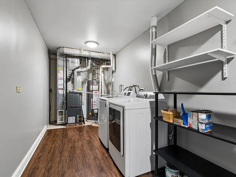 441 Park Ridge Ln #G — Photo 10
