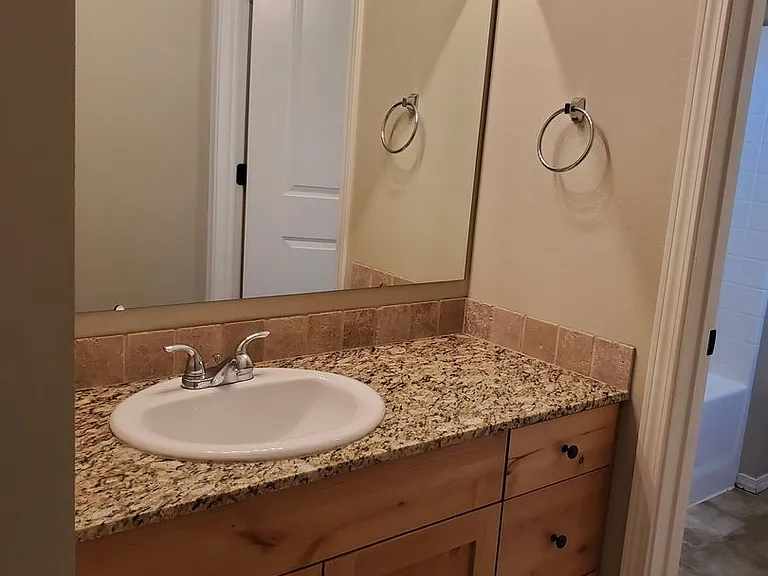 1535 W Alexandra Ln — Photo 18
