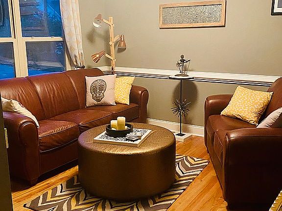 Sitting Room/Reading Nook