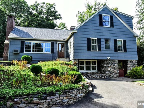 2nd image of 497 W Saddle River Road