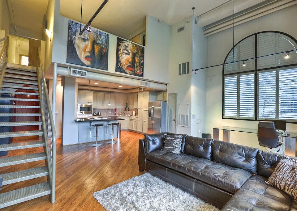 1st image of 1025 S Shepherd Dr Unit 110