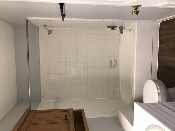3rd image of 1523-1525 Shannon Cir