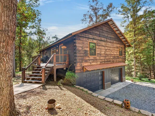 467 River Oaks Dr, Austinville, VA 24312