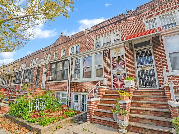 3rd image of 133 E 29th St
