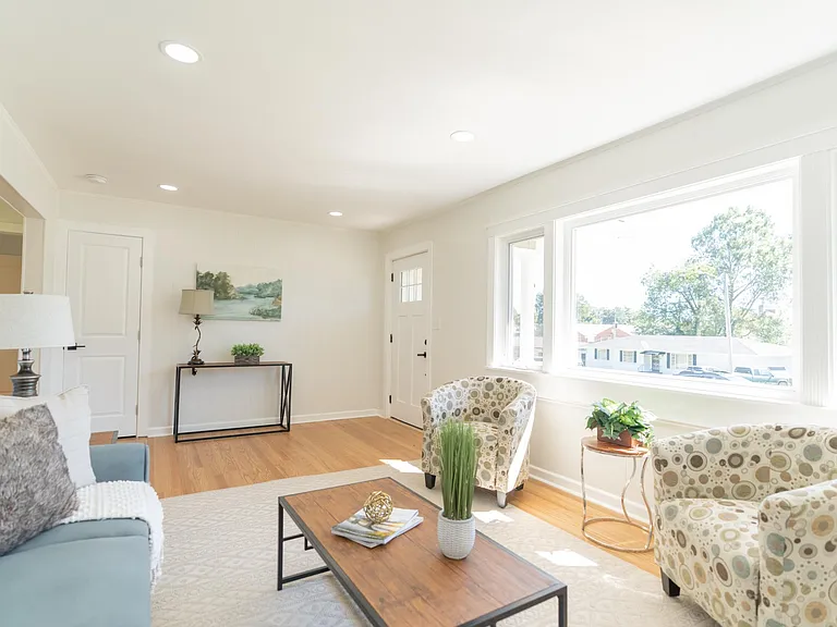 913 Woodmore Ter — Photo 19