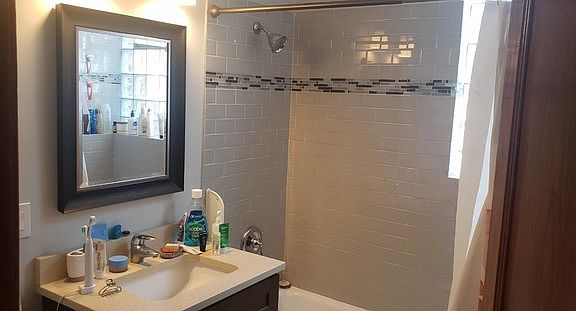 2nd image of 2725 N Francisco Ave #2