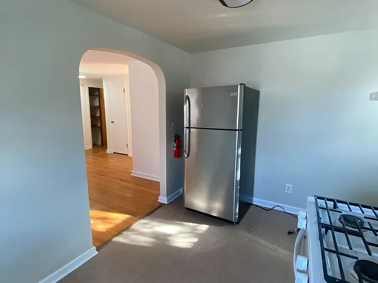 235 Pulaski Ave #2 — Photo 6