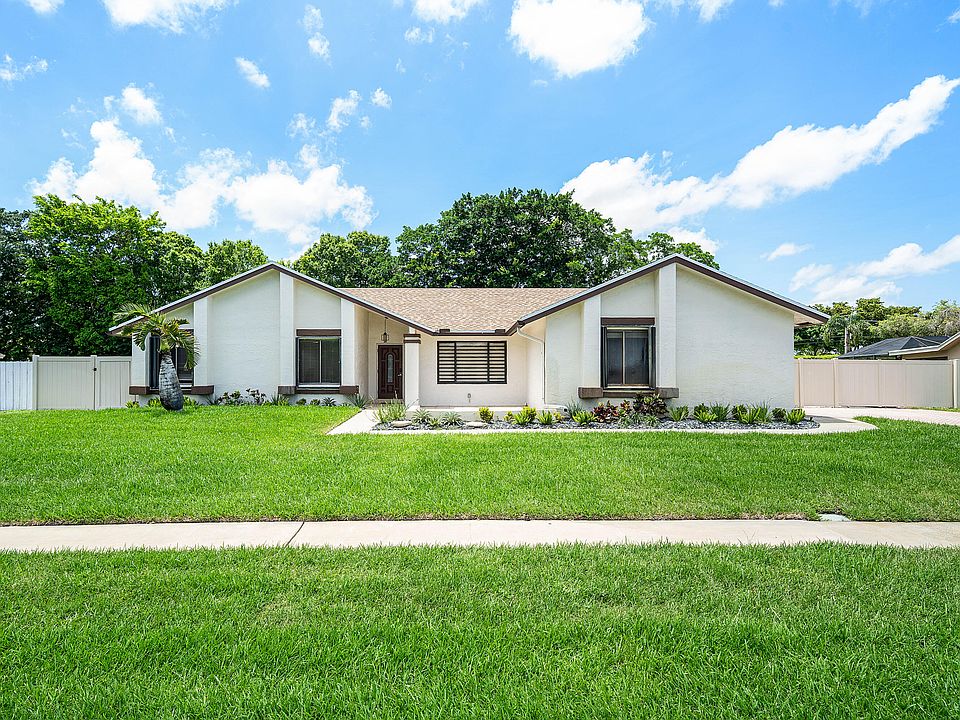 1st image of 18235 104th Terrace S