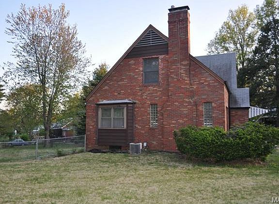 4th image of 8120 Glen Echo Dr