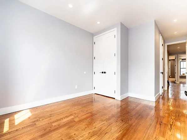 1071 Nostrand Avenue image 6 of 26