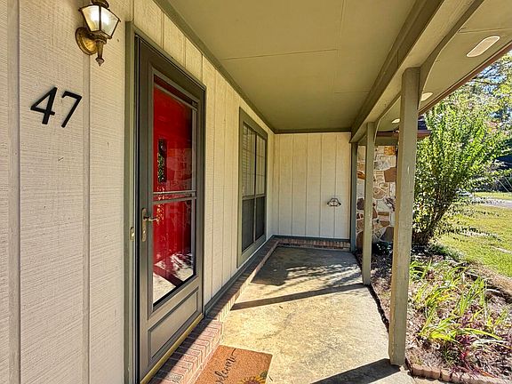 2nd image of 47 Robinhood Cir