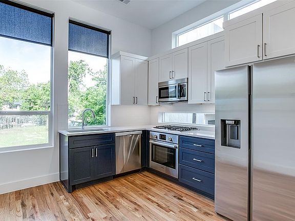 5th image of 5915 Hudson St #108