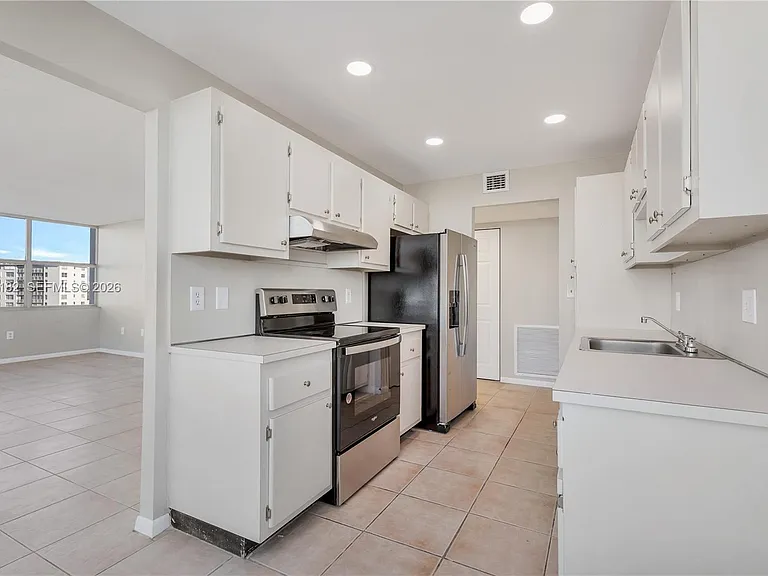 1300 NE Miami Gardens Dr #714E — Photo 17