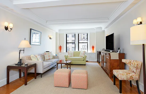 Sold by Compass | media 1