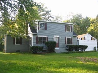 639 Pearse Rd, Niskayuna, NY 12309