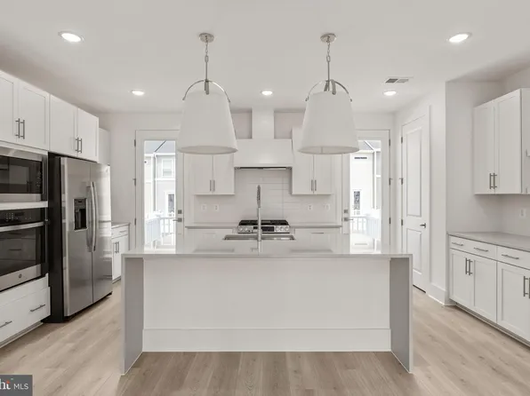 9207 Forkleaf Oak Dr, Fredericksburg, VA 22407
