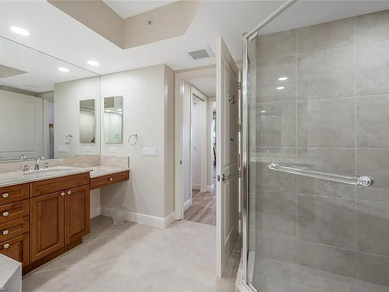 23850 Via Italia Cir #204 — Photo 23