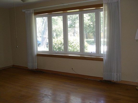 3rd image of 9030 S 87th Ave