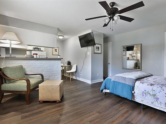 5th image of 1840 Richmond Ave #7