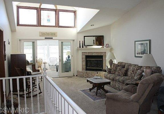 3rd image of 3383 English Hills Dr NW