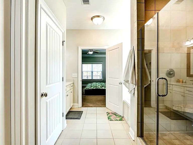 110 Tablerock Ct — Photo 36
