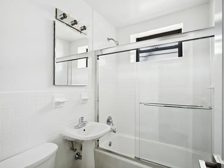 20-26 Seagirt Blvd #2B — Photo 5