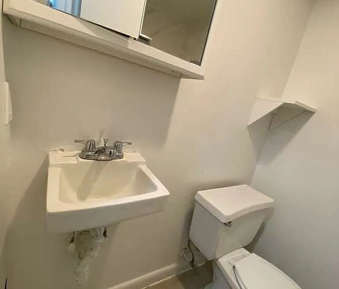 176 Oak St #3R — Photo 3