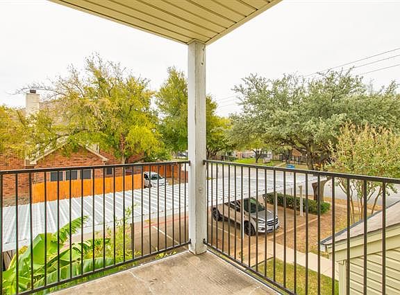5th image of 2428 Forest Brook Ln APT 1203