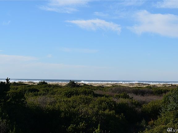 3rd image of 311 Sand Dune Ave SW