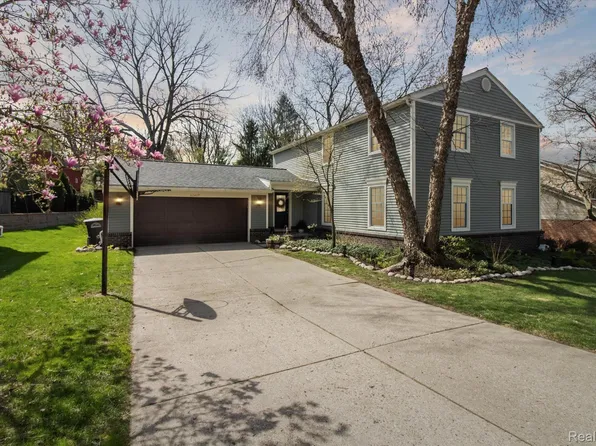 42437 Steepleview St, Northville, MI 48168